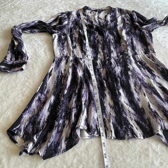 Simply Vera Wang Tie Dye Abstract Print Blouse Womens S Purple Handkerchief Hem - Picture 7 of 12